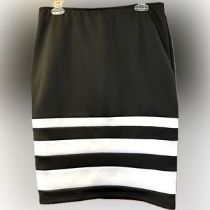 Black and White Fitted Pencil Skirt, Size L